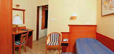 Single Standart room in kiev hotel dnipro