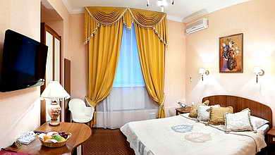 Double room in cousy kiev hotel -gintama