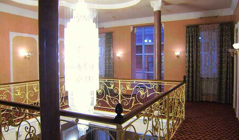 Отель Пиросмани лестница из холла